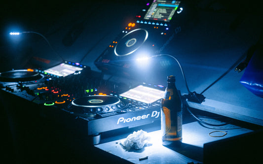 ISSUE 001 PARTY